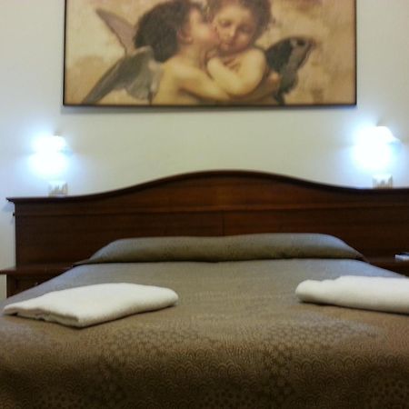 Guesthouse Alex II Roma Oda fotoğraf