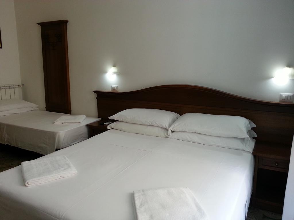 Guesthouse Alex II Roma Dış mekan fotoğraf