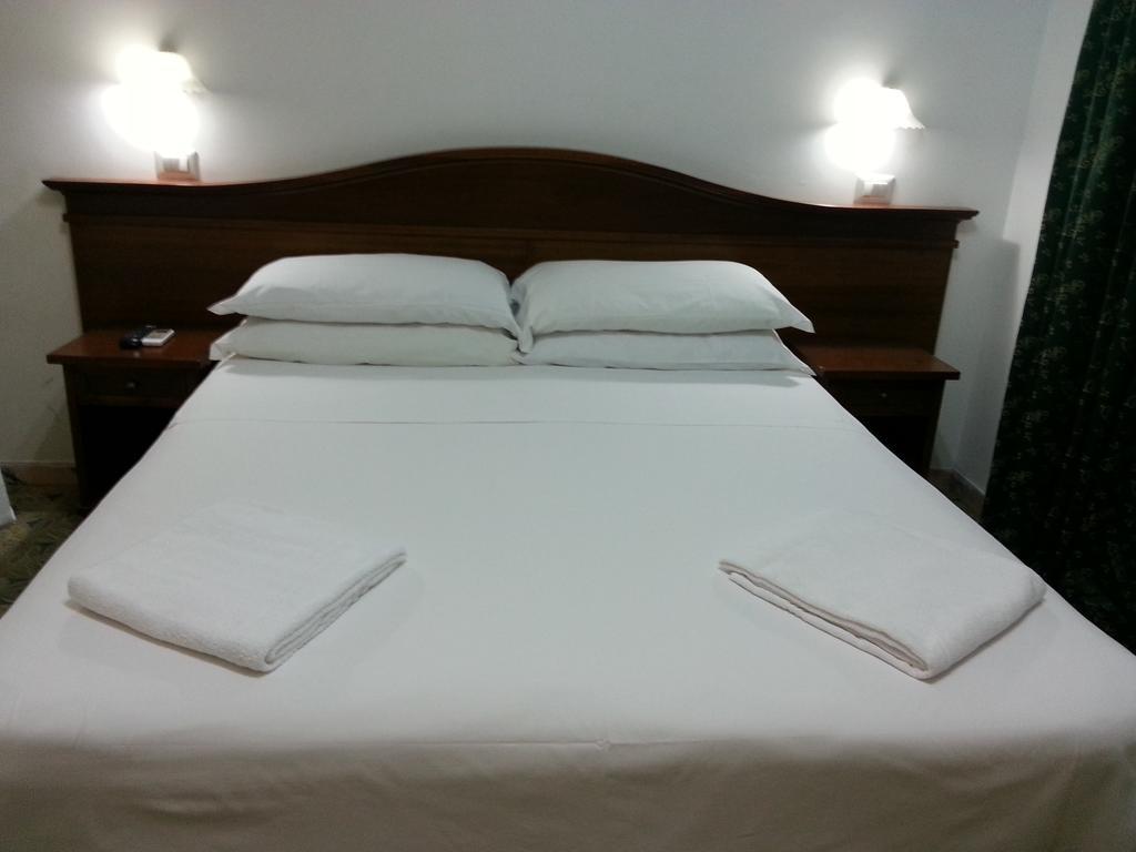 Guesthouse Alex II Roma Dış mekan fotoğraf