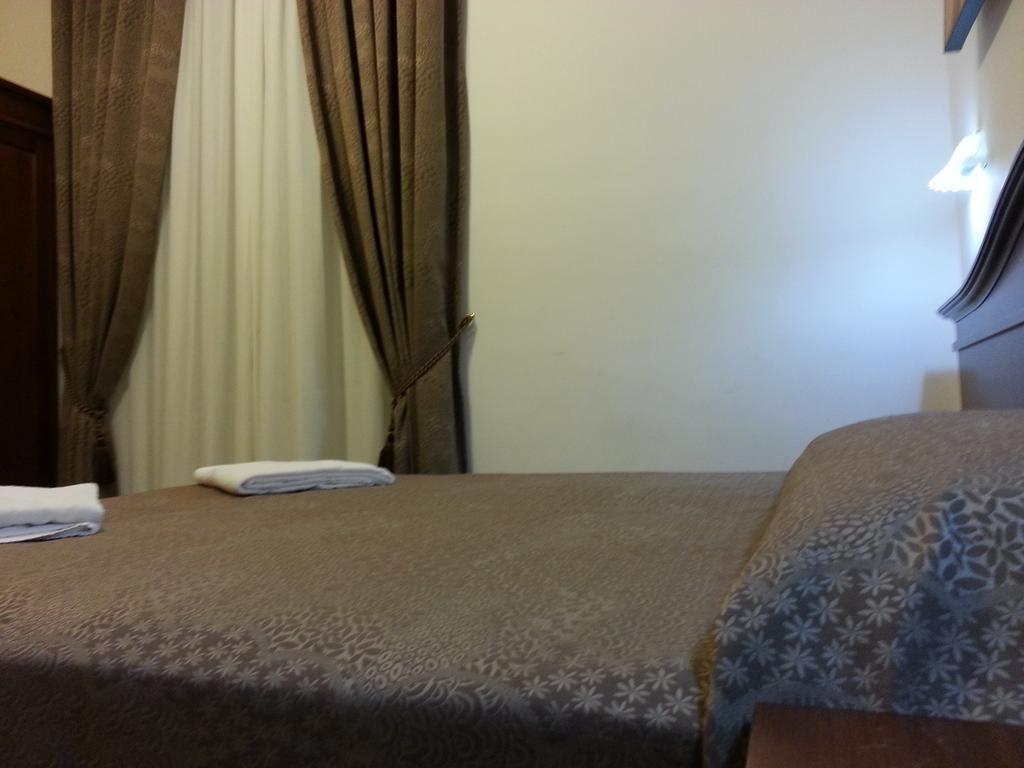 Guesthouse Alex II Roma Dış mekan fotoğraf