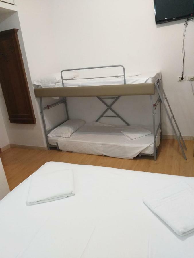 Guesthouse Alex II Roma Dış mekan fotoğraf