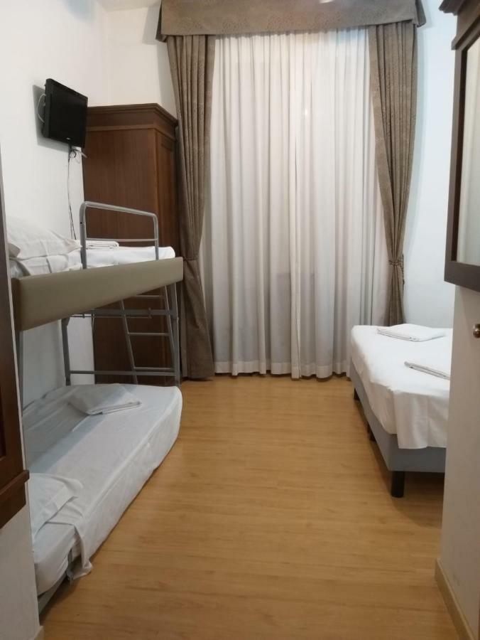 Guesthouse Alex II Roma Dış mekan fotoğraf