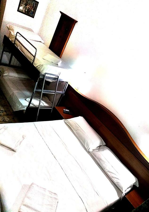 Guesthouse Alex II Roma Dış mekan fotoğraf